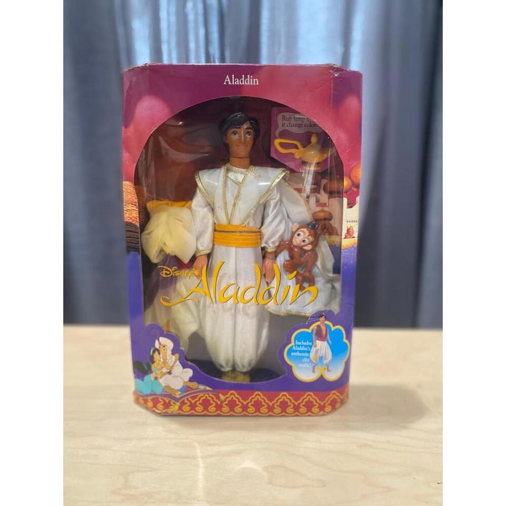 1992 Disney Collectible  Aladdin Doll With Abu And City Outfit 2548
